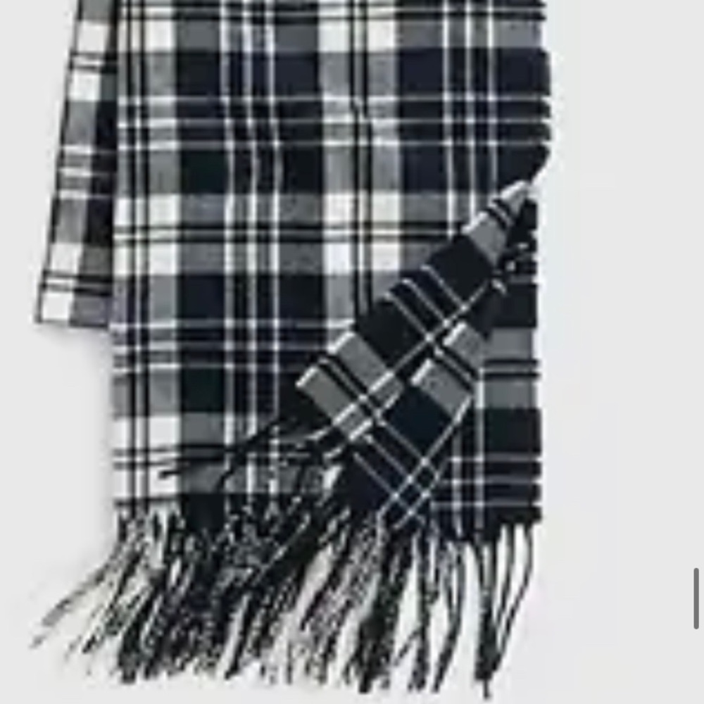 Recycled upcycled plaid scarf navy white plaid fringe edge 20x40” good gift nwt
